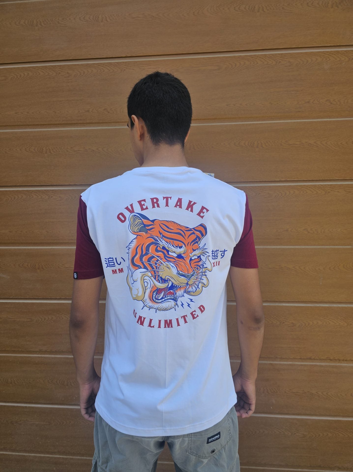 Polo  Overtake  Tigre Blanco / Manga Guinda