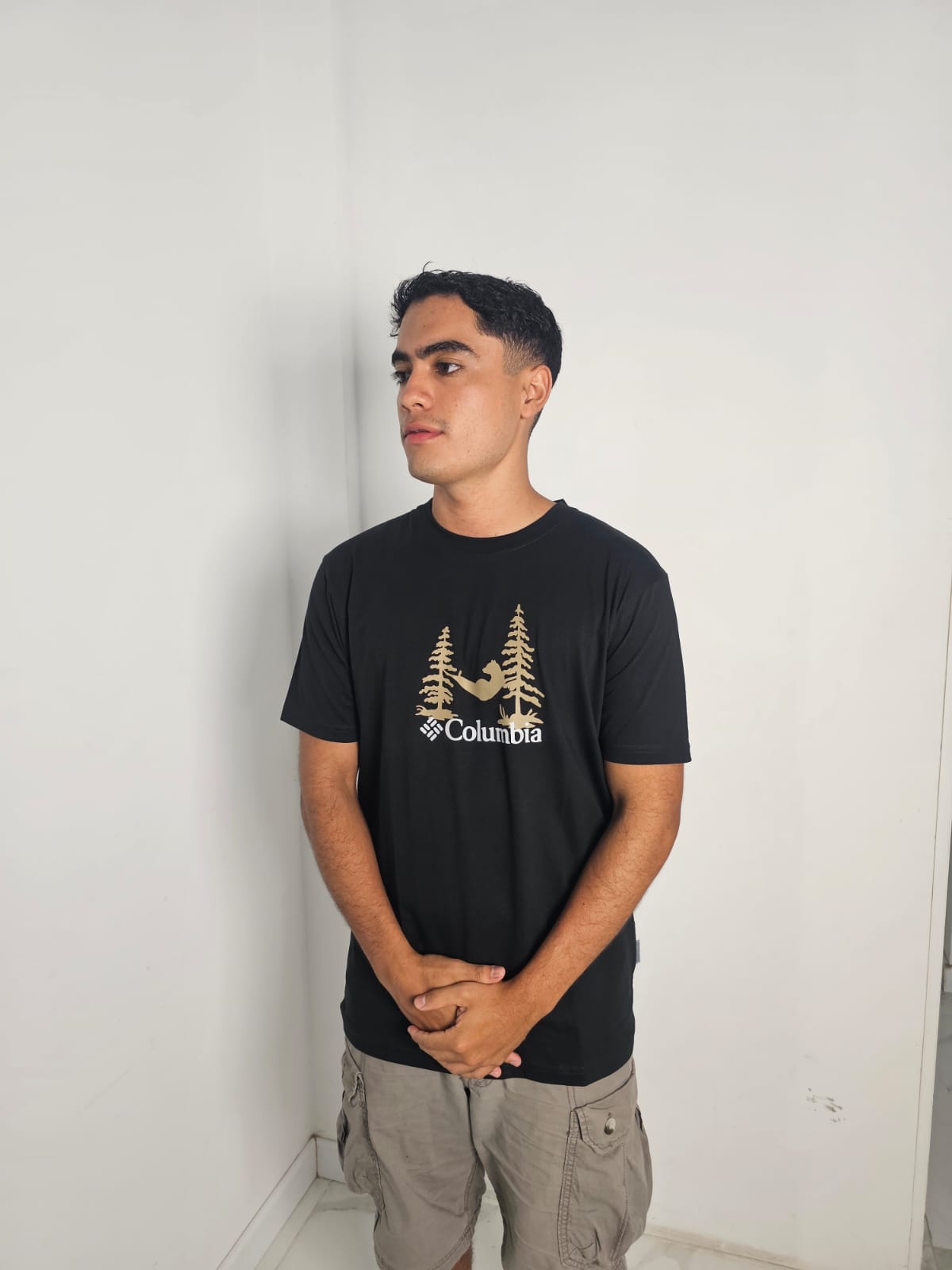 Polo negro Columbia / Símbolo Oso