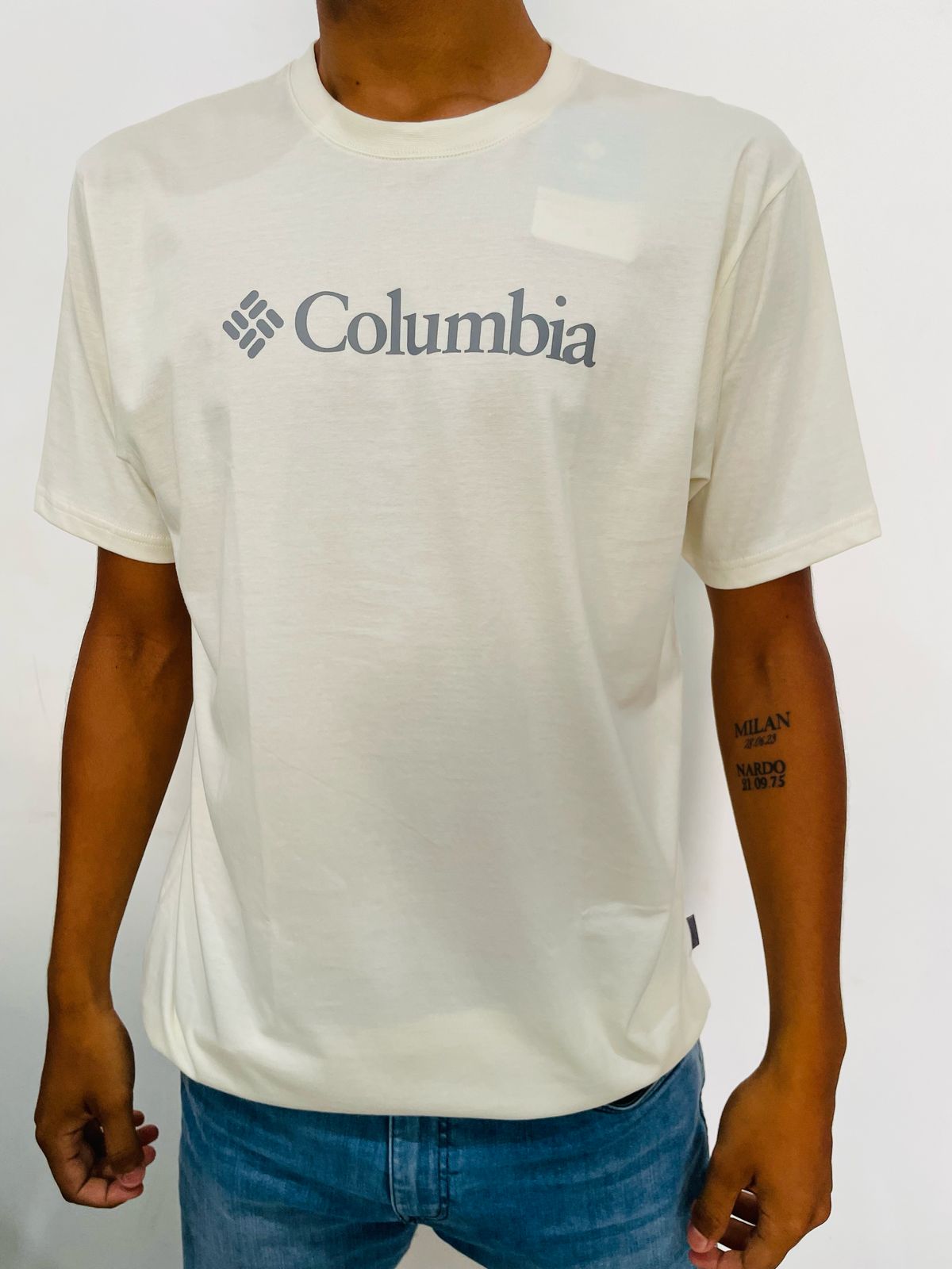 Polo Columbia crema / Logo pecho grande