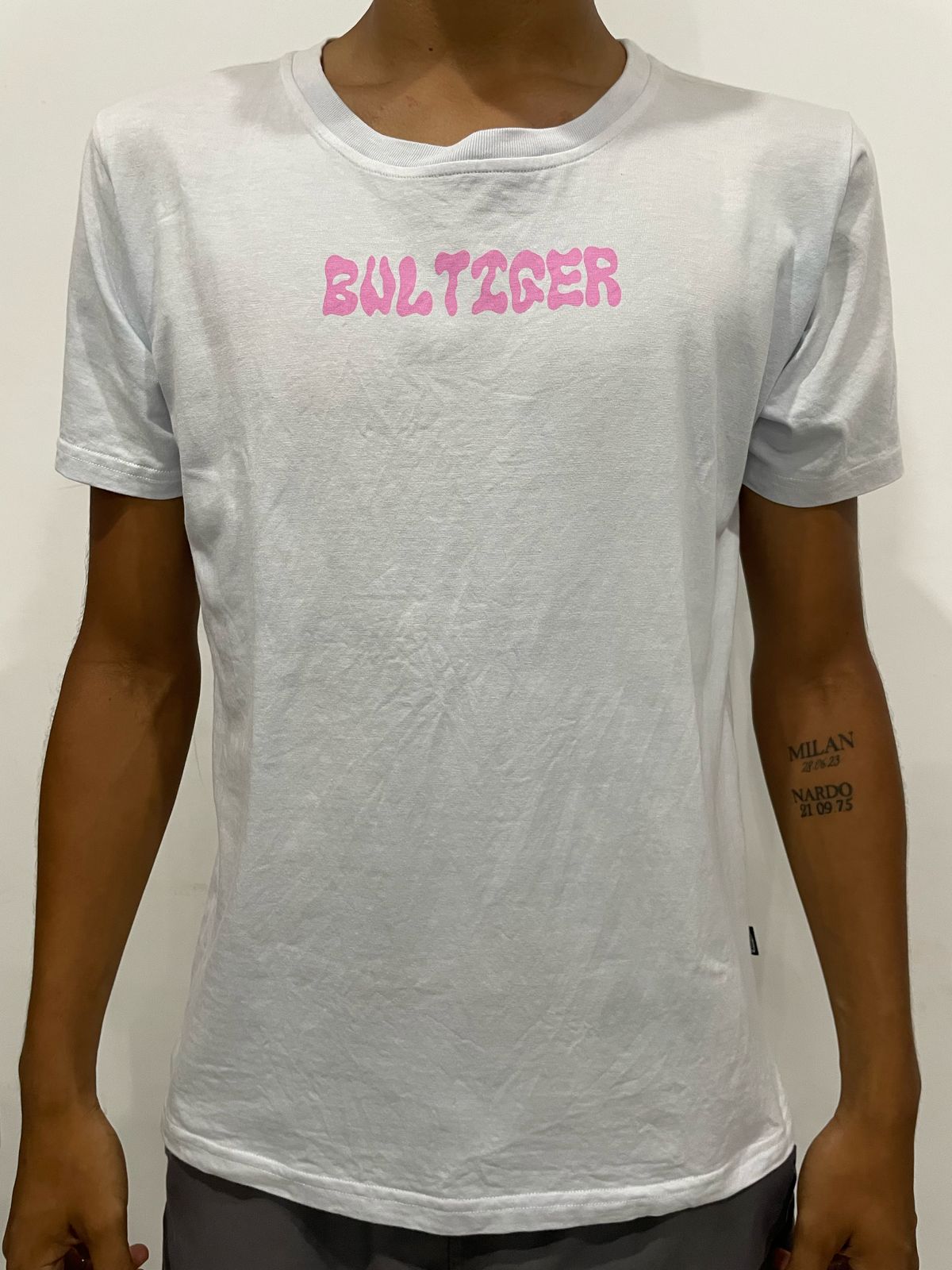 Polo Bultiger celestes / Logo rosado