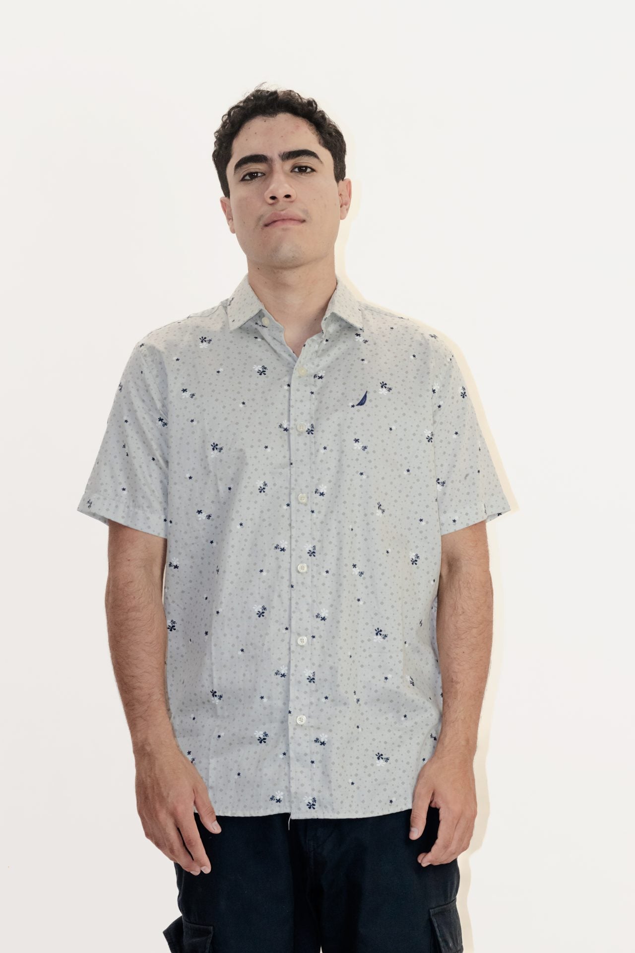 Camisa Nautica / detalle flores