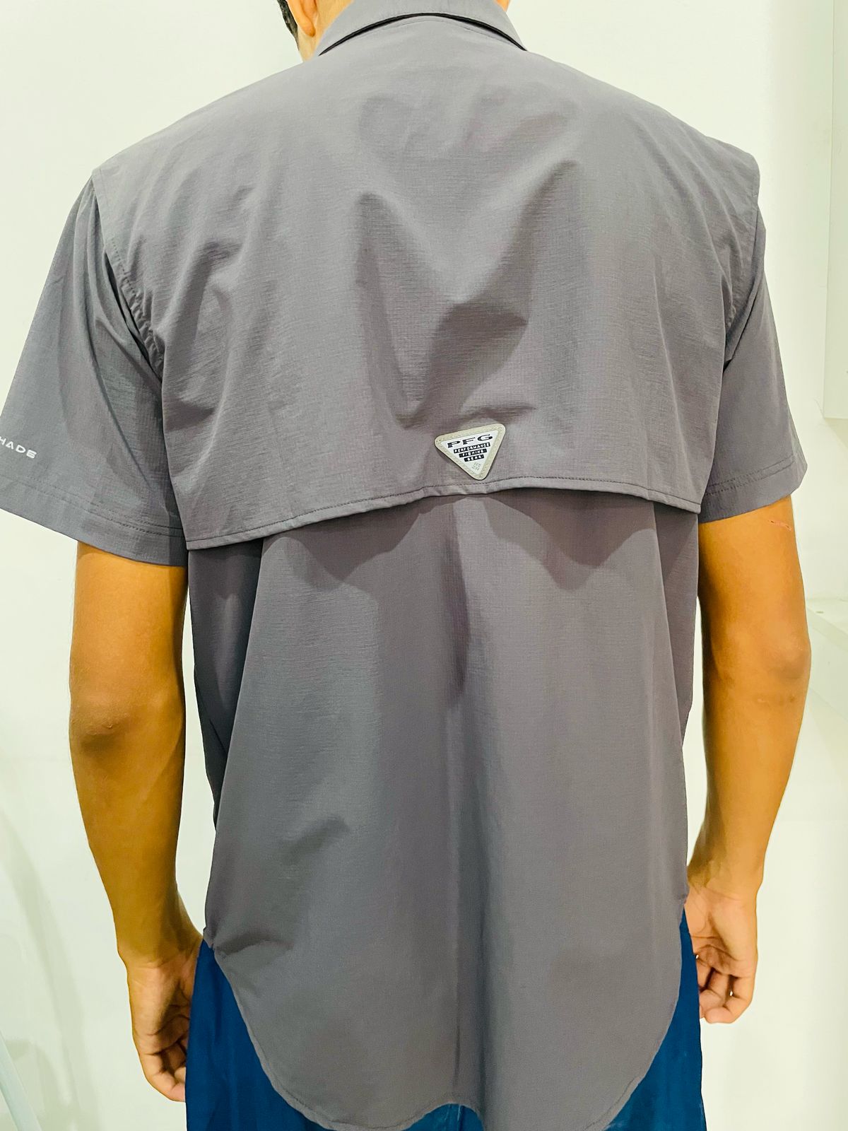 Camisa Columbia gris oscuro / Respirador