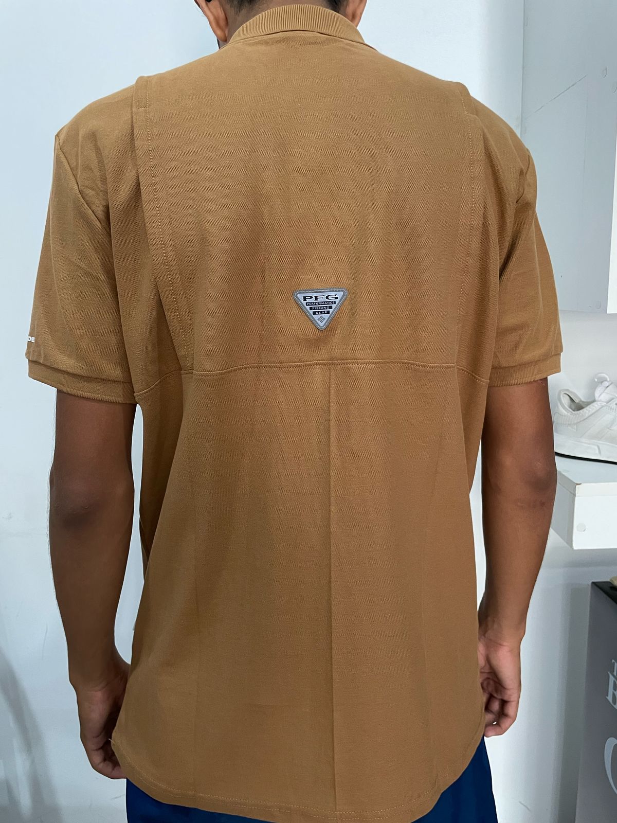 Polo camisero Columbia marron - logo blanco / Respirador
