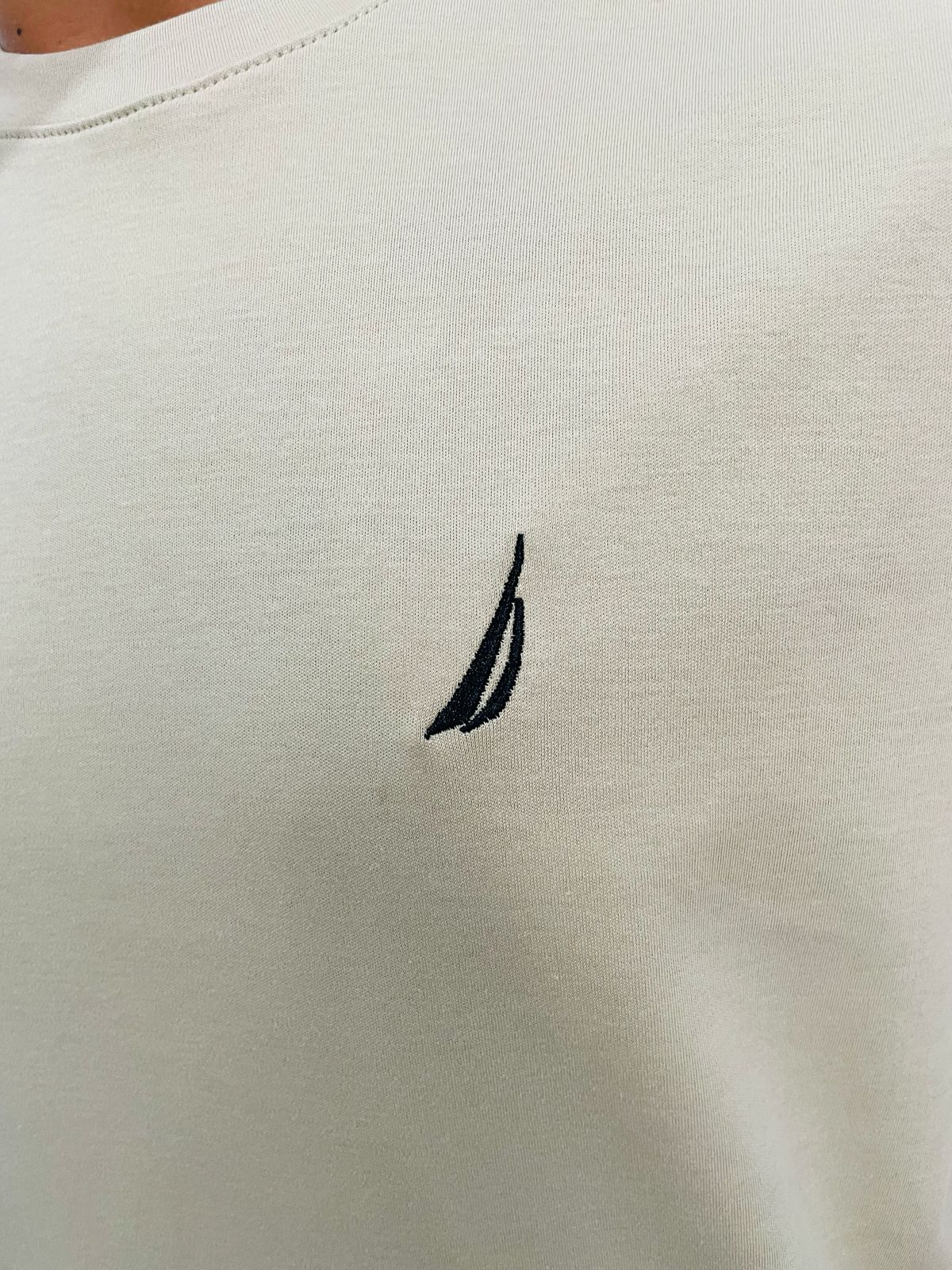 Polo Nautica blanco / Logo negro