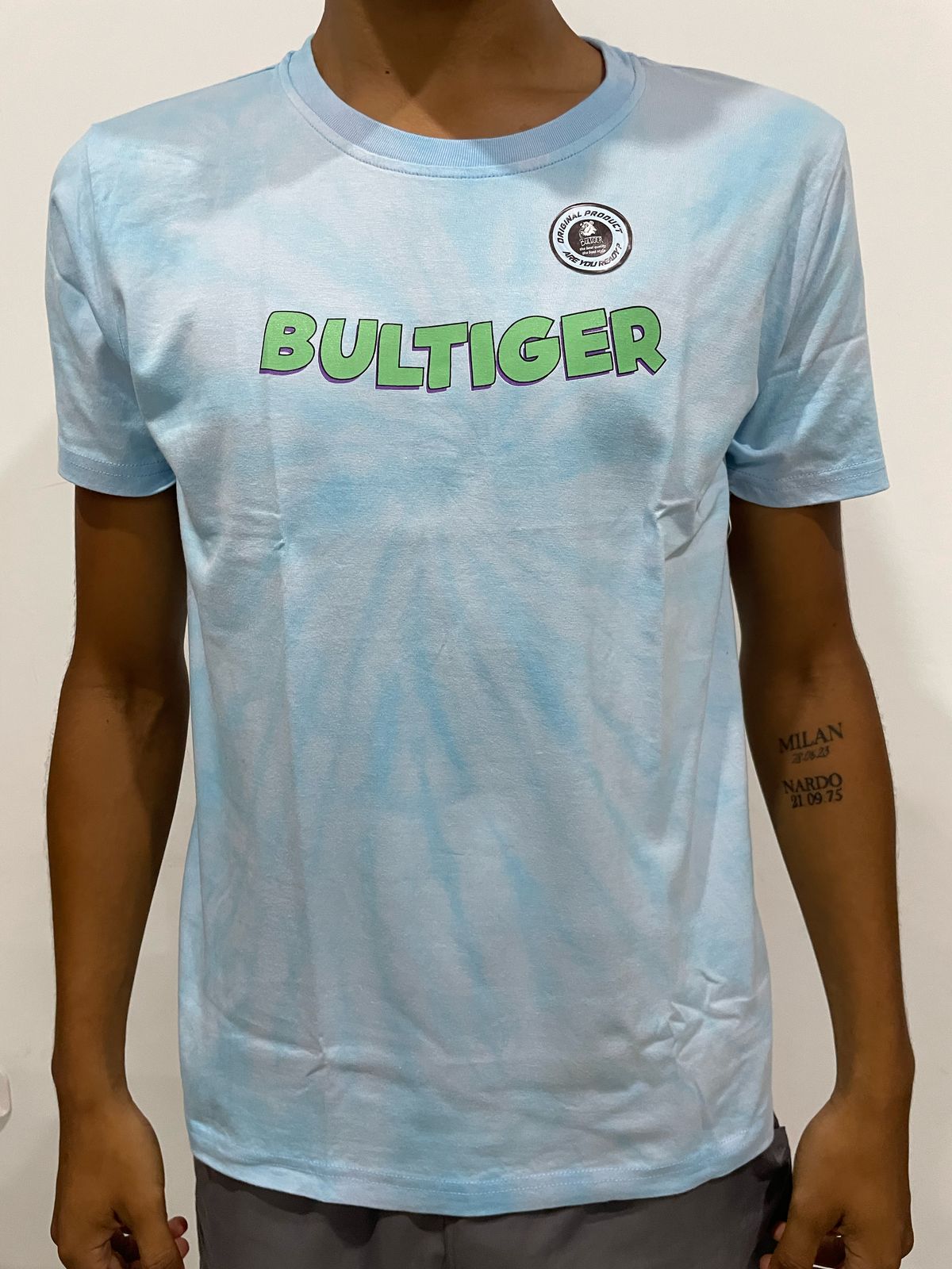 Polo Bultiger celestes gaspeado / Logo verde