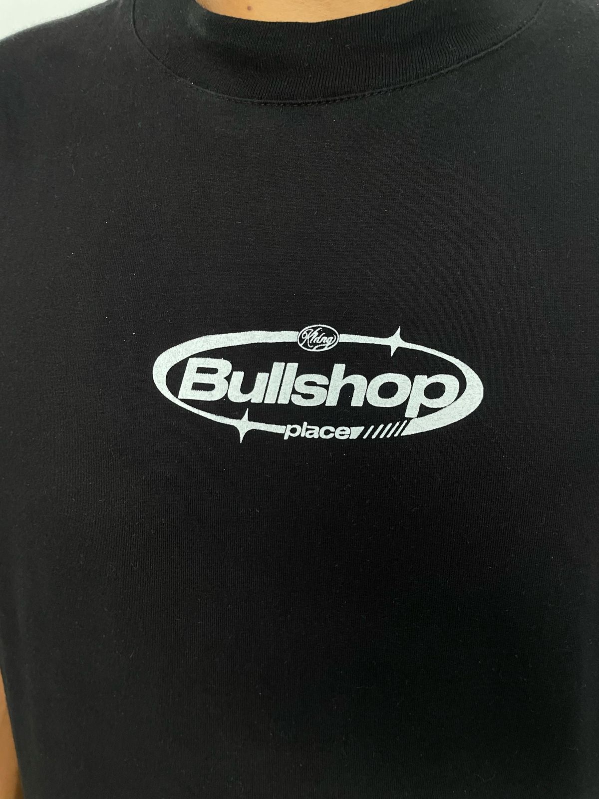 Polo KLEDINGSTREET negro / Logo BULLSHOP pecho