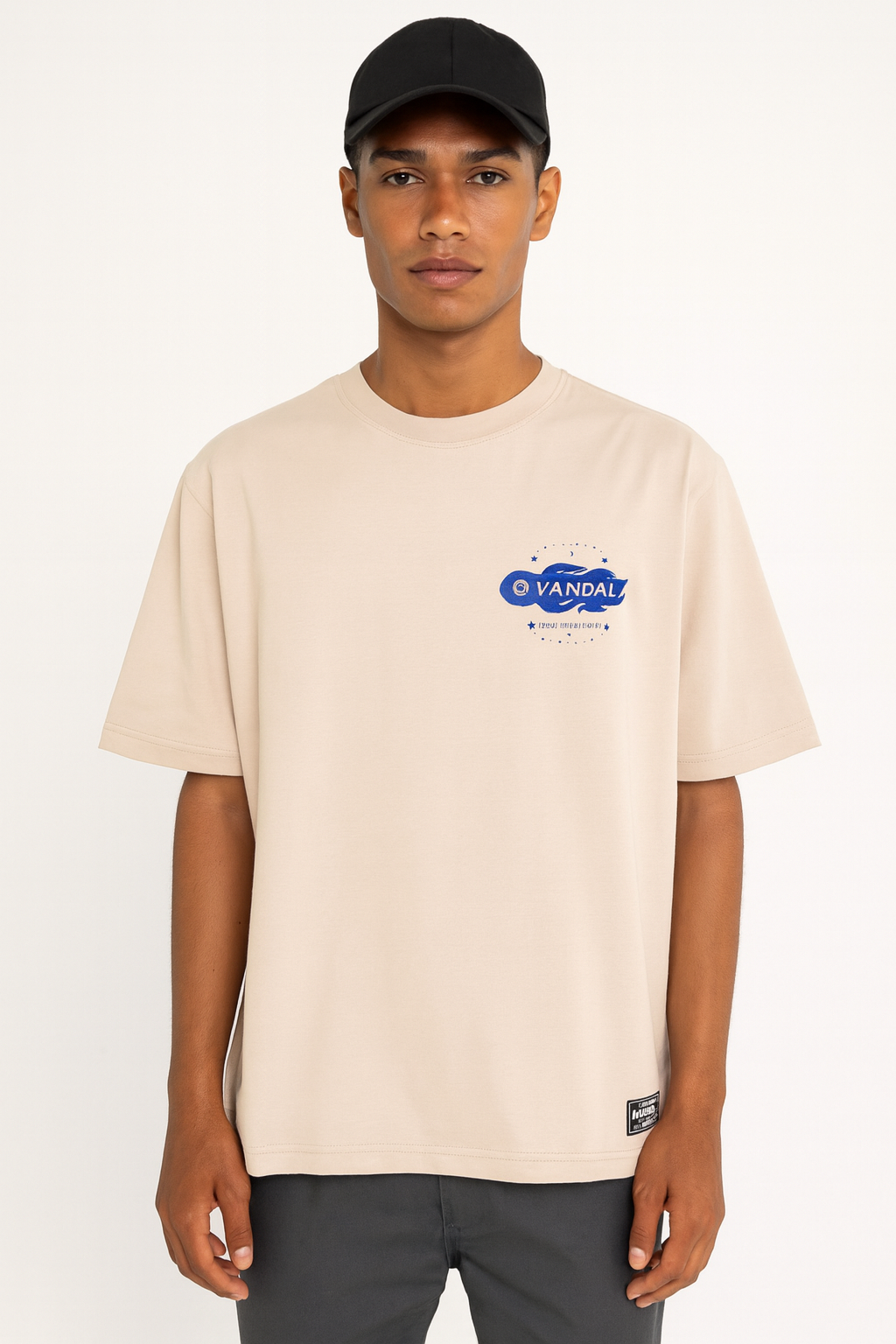 Polo Vandal Boxy Fit beige / logo azul pecho fire