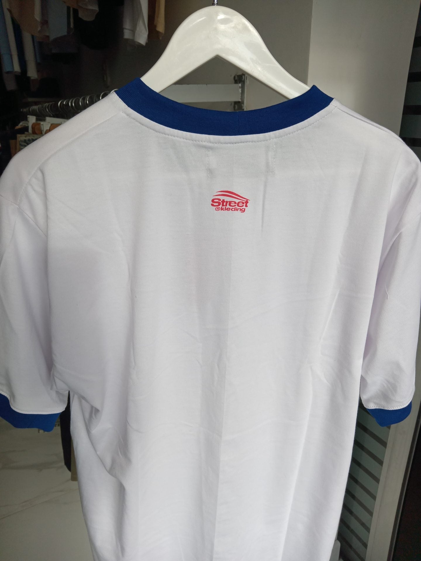 Polo Kleding boxy blanco / borde azul