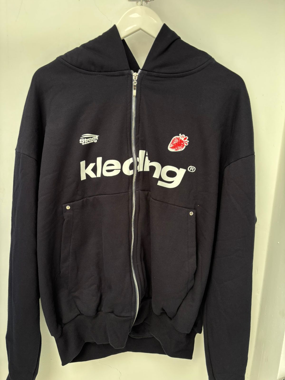 Chompa KLEDING STREET / modelo Fresa
