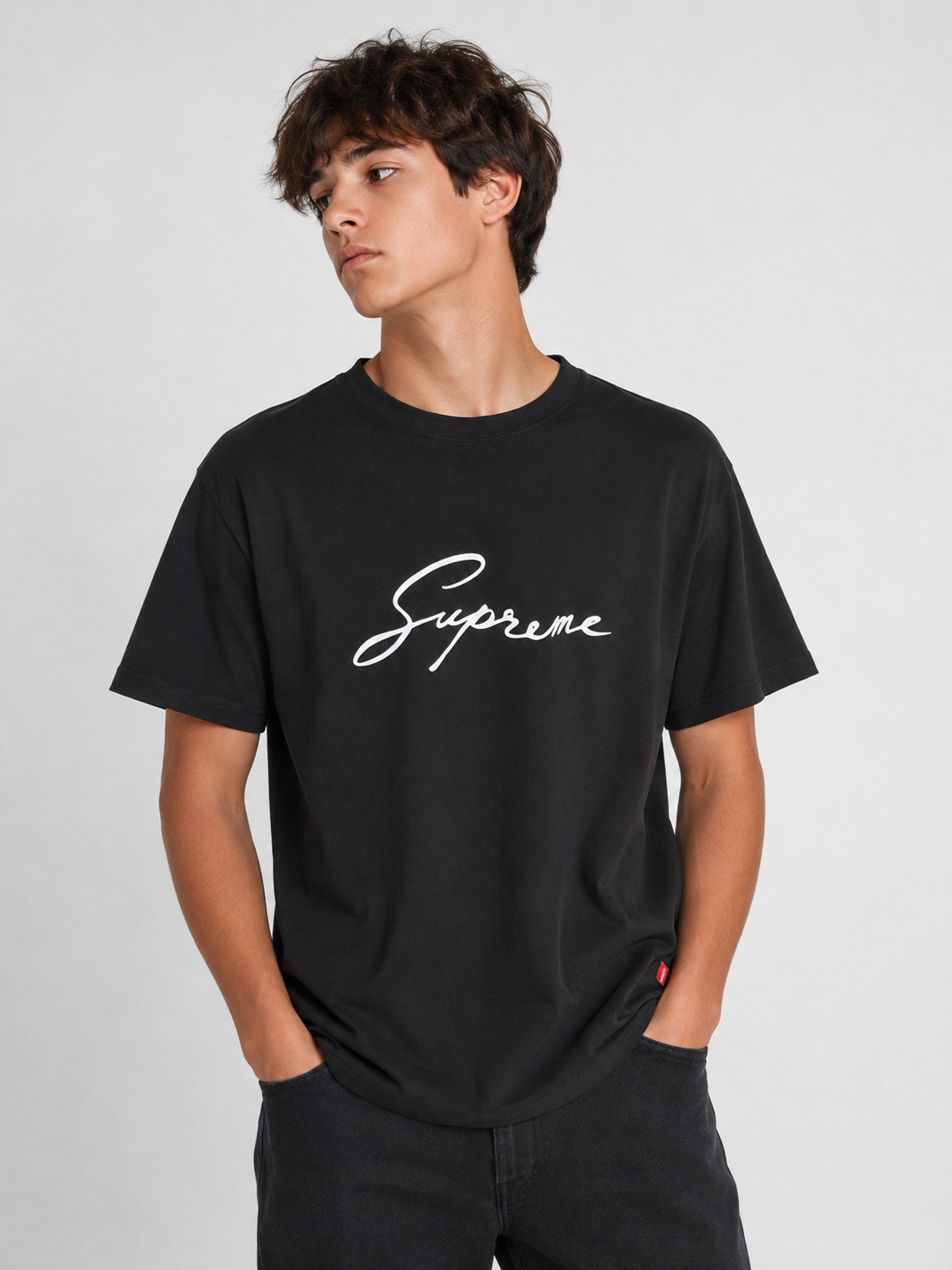 POLO SUPREME NEGRO/ LOGO LETRA CORRIDA